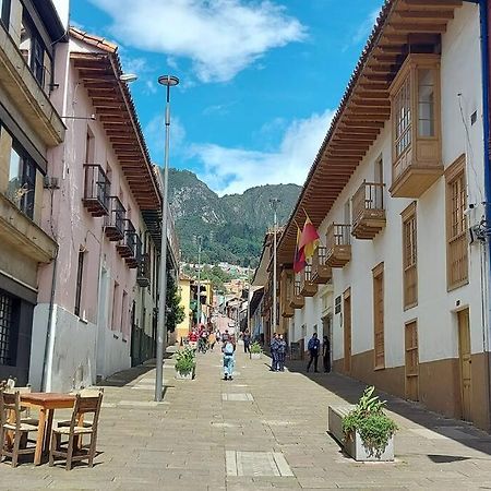 Grandioso Apartaestudio La Candelaria Богота Екстериор снимка